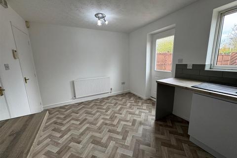 3 bedroom end of terrace house to rent, Owen Close, Thorpe Astley, Braunstone