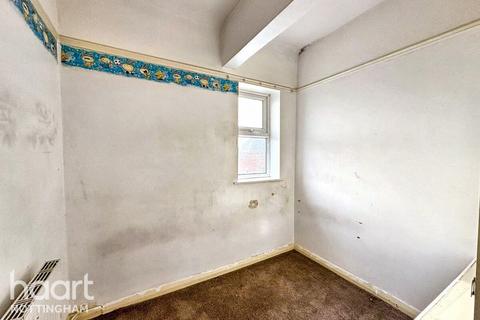 12 Frinton Road, Nottingham, NG8 6GZ