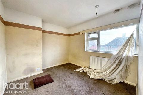 12 Frinton Road, Nottingham, NG8 6GZ