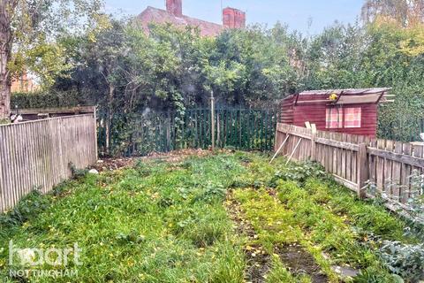 12 Frinton Road, Nottingham, NG8 6GZ