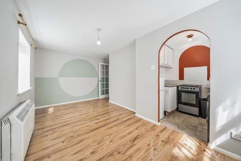 1 bedroom flat for sale, Henry Doulton Drive, London, SW17
