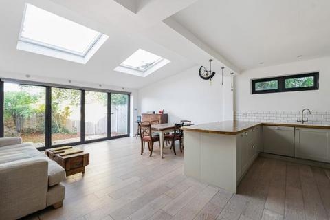 2 bedroom flat for sale, Uxbridge Road, London, W12