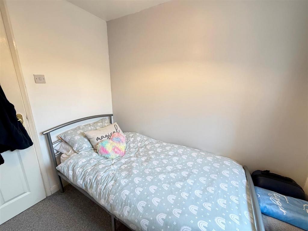 Bedroom 3.jpg