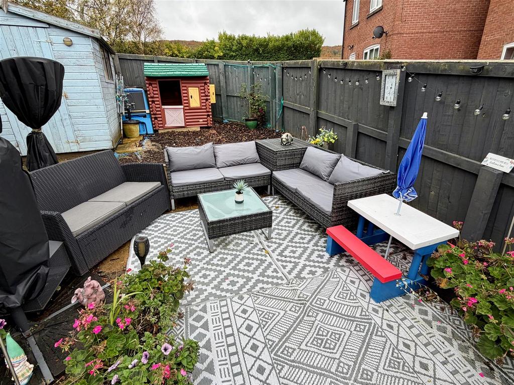 Outdoor seating.jpg