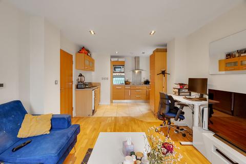 1 bedroom flat for sale, Limeharbour, London, E14