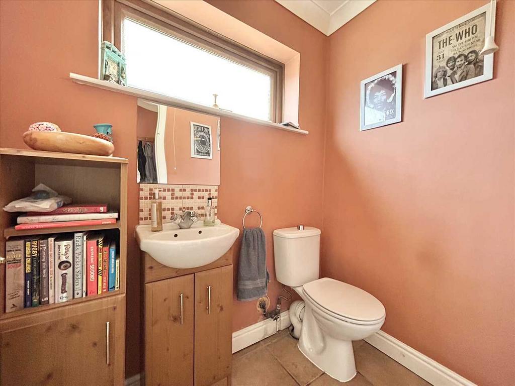 Ground floor wc