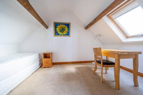 undefined, Lineage Court, Burford, WR15