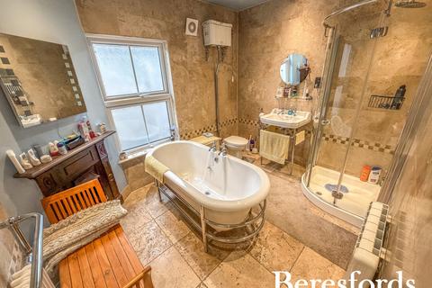 undefined, South Road, South Ockendon, RM15