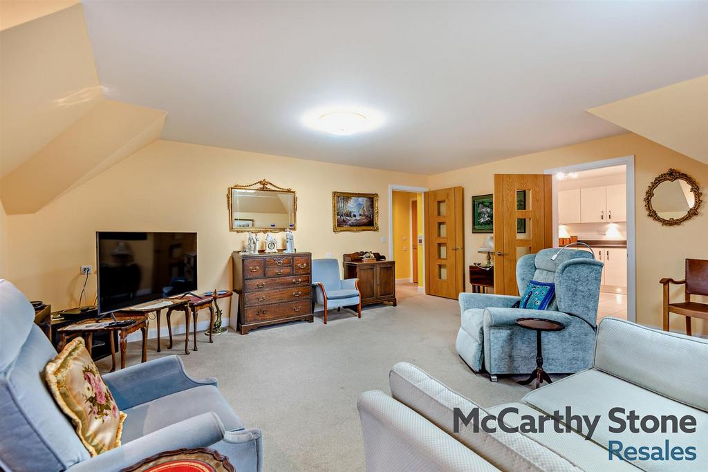 8668900-interior02-800.jpg