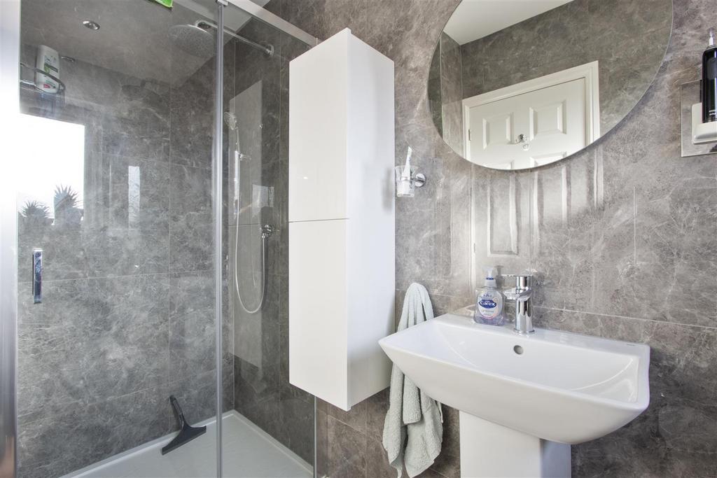 En Suite Shower Room