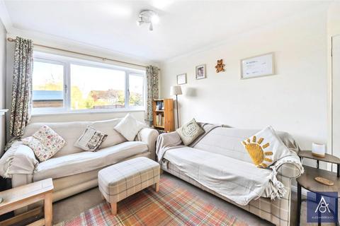 undefined, York Drive, Northamptonshire NN13