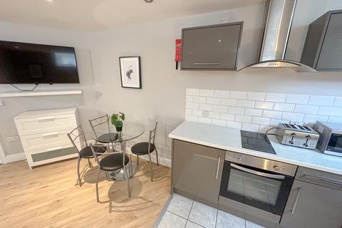 undefined, Everton Road , L6 1NH,