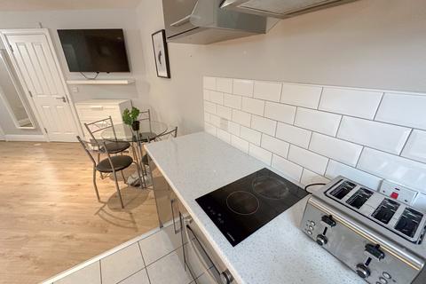 undefined, Everton Road , L6 1NH,