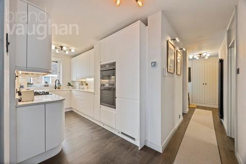 3 bedroom flat for sale, Grand Avenue, Hove, BN3