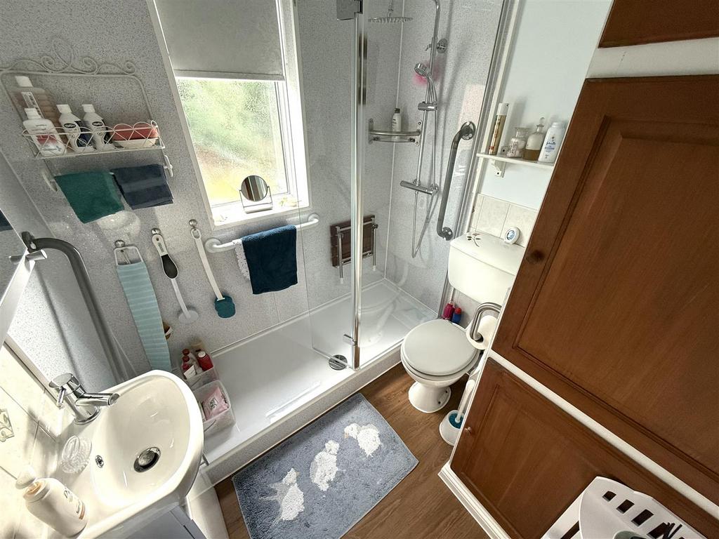 24 HAGLEY BATH.jpeg