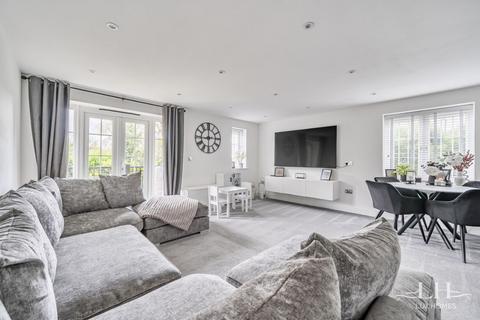 2 bedroom apartment for sale, Edmund Rice House, Brentwood