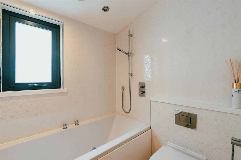 Bedroom 3 En-Suite Bathroom