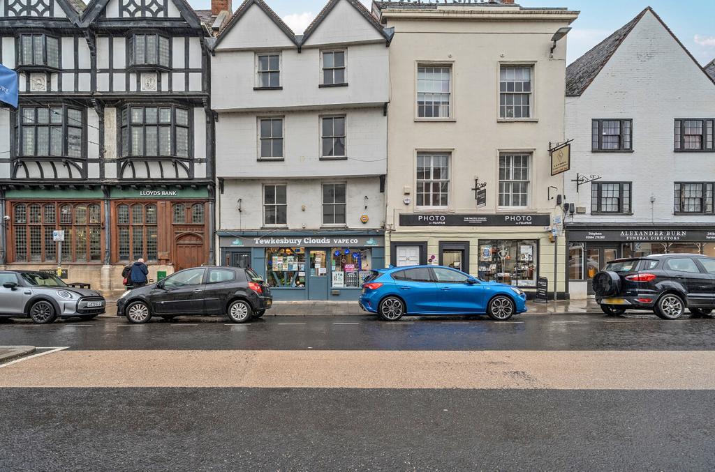 11 1374134 23 690...