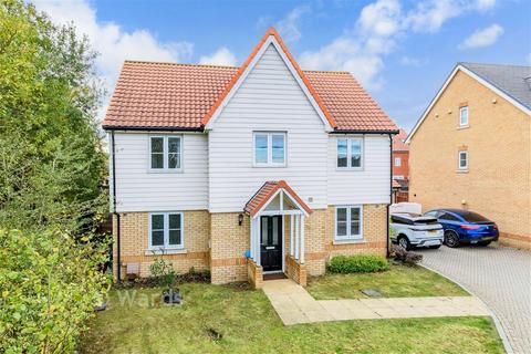 4 bedroom detached house for sale, Dunnock Drive, Rochester ME3
