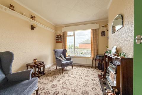 3 bedroom detached bungalow for sale, Chapelgate, Holmfirth HD9