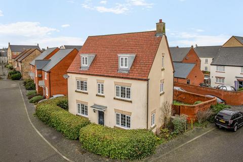 5 bedroom detached house for sale, Catterick Road,  Kingsmere,  Bicester,  Oxfordshire,  OX26