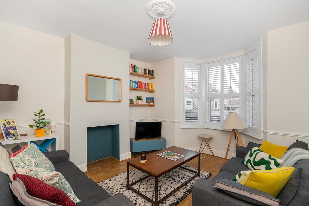 0 A4 SBR - Living Room D.jpg