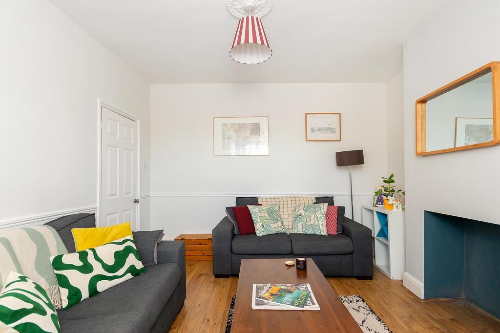 0 A4 SBR - Living Room C.jpg