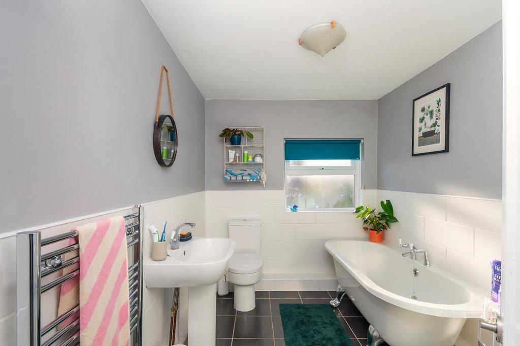 0 A4 SBR - Bathroom C.jpg