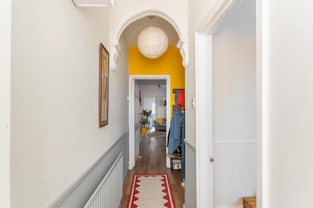 0 A4 SBR - Hallway B.jpg