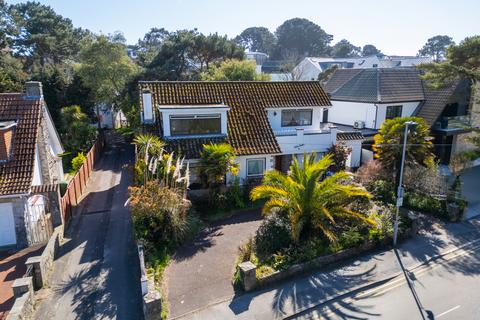 Panorama Road, Sandbanks, Poole, Dorset, BH13