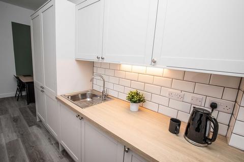 undefined, Room 3 @ 210 Wistaston Road, Crewe, CW2