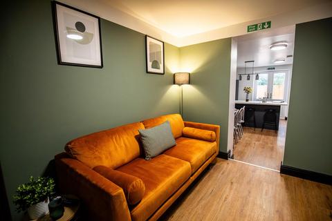 undefined, Room 3 @ 210 Wistaston Road, Crewe, CW2