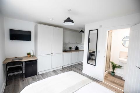 undefined, Room  6 @ 210 Wistaston Road, Crewe, CW2