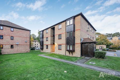 1 bedroom apartment for sale, Rushdon Close, Romford, RM1