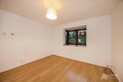 1 bedroom apartment for sale, Rushdon Close, Romford, RM1