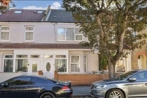 4 bedroom terraced house for sale, Claughton Road, Plaistow E13