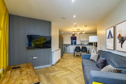 5 bedroom flat to rent, Halifax Place, Nottingham NG1