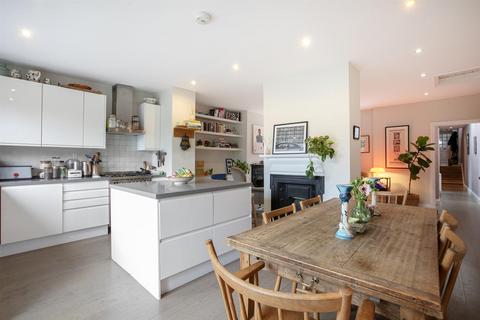 3 bedroom flat for sale, Denman Road, Peckham, SE15