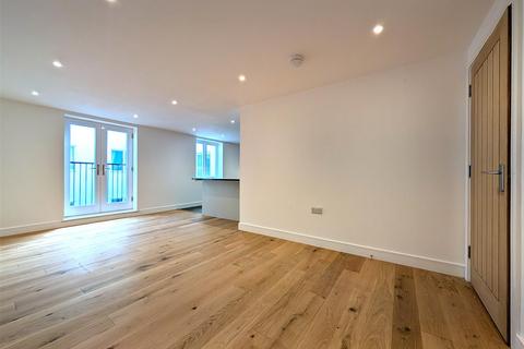 3 bedroom apartment to rent, Bridge Court, Castle Street, Totnes