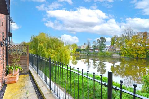 4 bedroom townhouse for sale, St. Julians Crescent, Shrewsbury