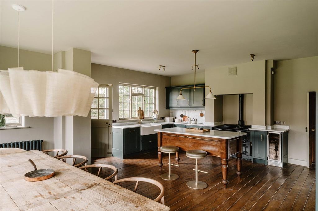 Kitchen/Dining