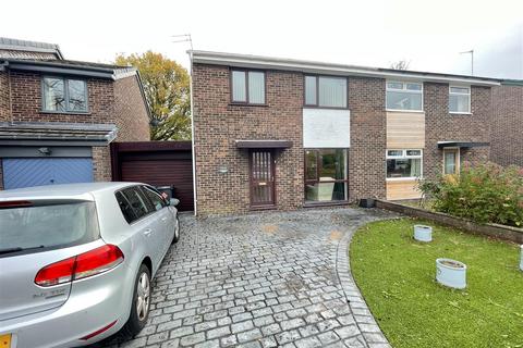 Strawberry Green, Whitby