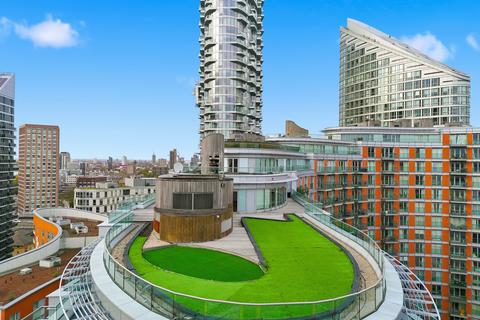 undefined, New Providence Wharf, London E14