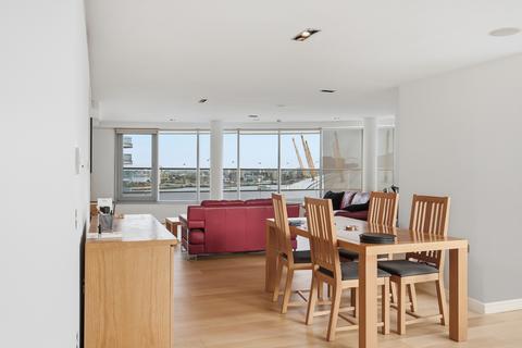 undefined, New Providence Wharf, London E14