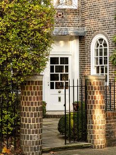7 bedroom house to rent, Hyde Park Gate, South Kensington, SW7