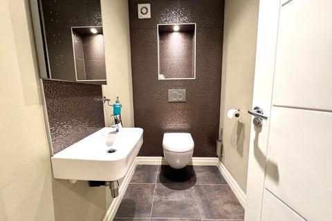 31 Southdown Crescent, Cheadle Hulme, Cheadle, SK8 6EQ