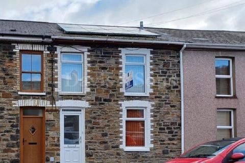 3 bedroom terraced house to rent, Park Place, Risca, Newport. NP11 6BN