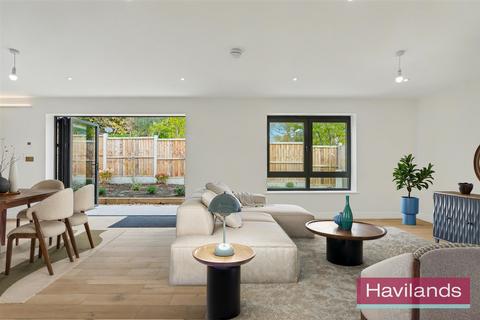 4 bedroom detached house for sale, Beechdale, London