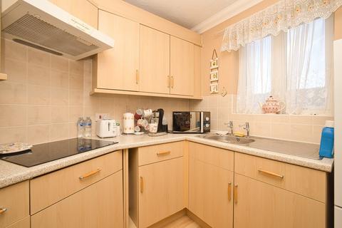 2 bedroom retirement property for sale, Wealdhurst Park, Broadstairs, Kent, CT10