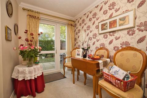 2 bedroom retirement property for sale, Wealdhurst Park, Broadstairs, Kent, CT10